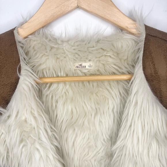 Hollister Tan Faux Suede Vest with Cream Faux Fur Lining Size Large - Picture 3 of 6